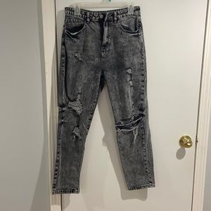 WORN ONCE MOM FIT JEANS